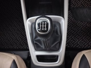 Used 2022 Hyundai Venue SX 1.2 Petrol Petrol Manual interior GEAR  KNOB VIEW