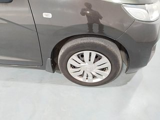 Used 2017 honda Jazz SV Petrol Manual tyres RIGHT FRONT TYRE RIM VIEW