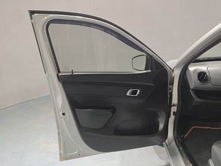 Used 2020 Renault Kwid [2017-2019] RXT 1.0 SCE Special (O) Petrol Manual interior LEFT FRONT DOOR OPEN VIEW