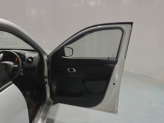 Used 2020 Renault Kwid [2017-2019] RXT 1.0 SCE Special (O) Petrol Manual interior RIGHT FRONT DOOR OPEN VIEW