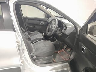 Used 2020 Renault Kwid [2017-2019] RXT 1.0 SCE Special (O) Petrol Manual interior RIGHT SIDE FRONT DOOR CABIN VIEW