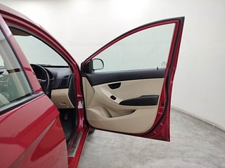Used 2017 Hyundai Eon [2011-2018] Era + Petrol Manual interior RIGHT FRONT DOOR OPEN VIEW