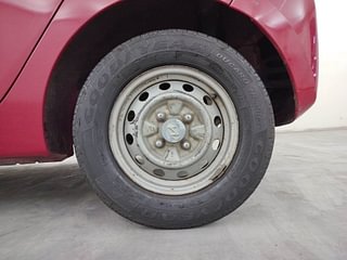 Used 2017 Hyundai Eon [2011-2018] Era + Petrol Manual tyres LEFT REAR TYRE RIM VIEW