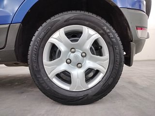 Used 2017 Ford EcoSport Ambiente 1.5L Ti-VCT Petrol Manual tyres LEFT REAR TYRE RIM VIEW