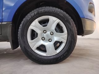 Used 2017 Ford EcoSport Ambiente 1.5L Ti-VCT Petrol Manual tyres RIGHT FRONT TYRE RIM VIEW