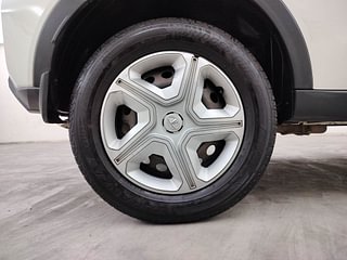 Used 2020 Tata Nexon XMA AMT Petrol Petrol Automatic tyres RIGHT REAR TYRE RIM VIEW