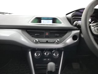 Used 2020 Tata Nexon XMA AMT Petrol Petrol Automatic interior MUSIC SYSTEM & AC CONTROL VIEW