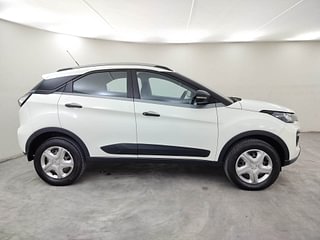 Used 2020 Tata Nexon XMA AMT Petrol Petrol Automatic exterior RIGHT SIDE VIEW