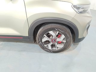Used 2021 Kia Sonet GTX Plus 1.0 DCT Petrol Automatic tyres RIGHT FRONT TYRE RIM VIEW