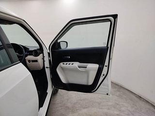 Used 2018 Maruti Suzuki Ignis [2017-2020] Alpha MT Petrol Petrol Manual interior RIGHT FRONT DOOR OPEN VIEW