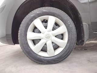 Used 2013 Nissan Micra [2013-2020] XL Petrol Manual tyres LEFT FRONT TYRE RIM VIEW