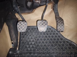 Used 2017 Volkswagen Ameo [2016-2020] Trendline 1.5L (D) Diesel Manual interior PEDALS VIEW