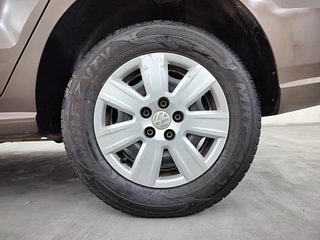 Used 2017 Volkswagen Ameo [2016-2020] Trendline 1.5L (D) Diesel Manual tyres LEFT REAR TYRE RIM VIEW