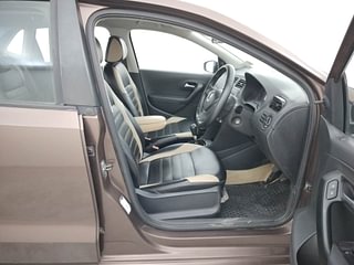 Used 2017 Volkswagen Ameo [2016-2020] Trendline 1.5L (D) Diesel Manual interior RIGHT SIDE FRONT DOOR CABIN VIEW