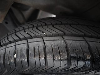Used 2019 Hyundai Grand i10 [2017-2020] Asta 1.2 Kappa VTVT Petrol Manual tyres LEFT REAR TYRE TREAD VIEW