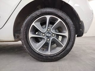 Used 2019 Hyundai Grand i10 [2017-2020] Asta 1.2 Kappa VTVT Petrol Manual tyres LEFT REAR TYRE RIM VIEW