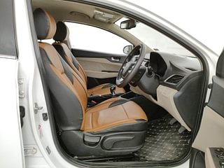 Used 2019 Hyundai Verna [2017-2020] 1.6 CRDI SX Diesel Manual interior RIGHT SIDE FRONT DOOR CABIN VIEW