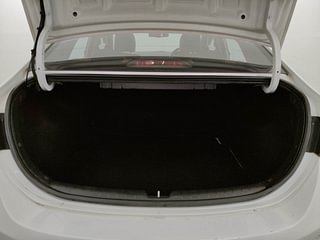 Used 2019 Hyundai Verna [2017-2020] 1.6 CRDI SX Diesel Manual interior DICKY INSIDE VIEW