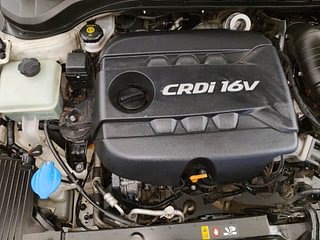 Used 2019 Hyundai Verna [2017-2020] 1.6 CRDI SX Diesel Manual engine ENGINE RIGHT SIDE VIEW