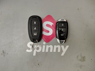 Used 2019 Hyundai Verna [2017-2020] 1.6 CRDI SX Diesel Manual extra CAR KEY VIEW