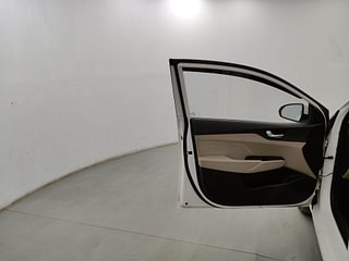 Used 2019 Hyundai Verna [2017-2020] 1.6 CRDI SX Diesel Manual interior LEFT FRONT DOOR OPEN VIEW