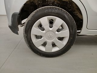 Used 2015 Maruti Suzuki Alto K10 [2014-2019] VXi Petrol Manual tyres RIGHT REAR TYRE RIM VIEW