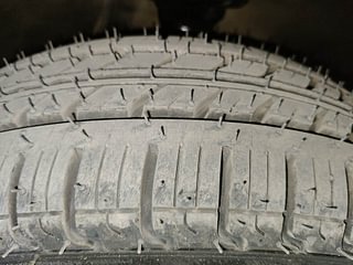 Used 2015 Maruti Suzuki Alto K10 [2014-2019] VXi Petrol Manual tyres RIGHT FRONT TYRE TREAD VIEW