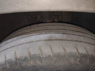 Used 2021 Hyundai Venue [2019-2022] S+ 1.2 Petrol Manual tyres RIGHT FRONT TYRE TREAD VIEW