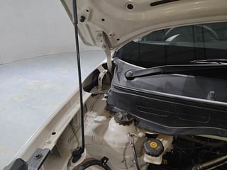Used 2021 Hyundai Venue [2019-2022] S+ 1.2 Petrol Manual engine ENGINE RIGHT SIDE HINGE & APRON VIEW