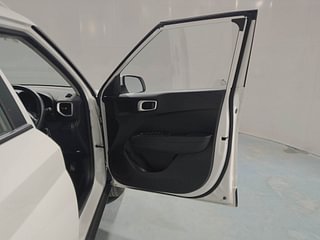 Used 2021 Hyundai Venue [2019-2022] S+ 1.2 Petrol Manual interior RIGHT FRONT DOOR OPEN VIEW