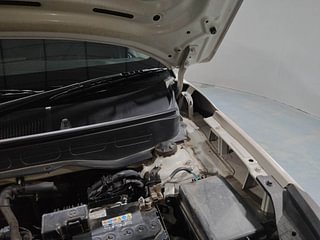 Used 2021 Hyundai Venue [2019-2022] S+ 1.2 Petrol Manual engine ENGINE LEFT SIDE HINGE & APRON VIEW