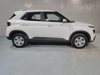 Used 2021 Hyundai Venue [2019-2022] S+ 1.2 Petrol Manual exterior RIGHT SIDE VIEW