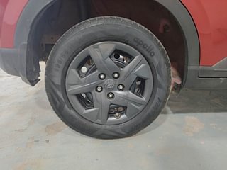Used 2023 Hyundai Venue SX 1.2 Petrol Petrol Manual tyres RIGHT REAR TYRE RIM VIEW