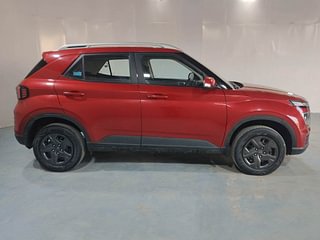 Used 2023 Hyundai Venue SX 1.2 Petrol Petrol Manual exterior RIGHT SIDE VIEW