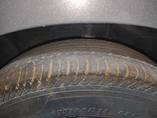 Used 2016 Ford Figo Aspire [2015-2019] Titanium 1.2 Ti-VCT Petrol Manual tyres LEFT FRONT TYRE TREAD VIEW