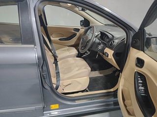 Used 2016 Ford Figo Aspire [2015-2019] Titanium 1.2 Ti-VCT Petrol Manual interior RIGHT SIDE FRONT DOOR CABIN VIEW