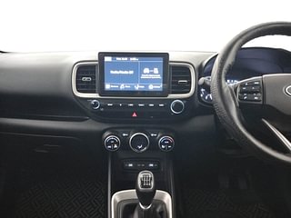 Used 2021 Hyundai Venue [2019-2022] SX 1.0  Turbo iMT Petrol Manual interior MUSIC SYSTEM & AC CONTROL VIEW