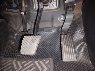 Used 2021 Hyundai Venue [2019-2022] SX 1.0  Turbo iMT Petrol Manual interior PEDALS VIEW