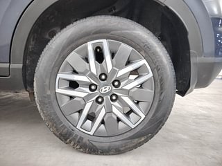 Used 2021 Hyundai Venue [2019-2022] SX 1.0  Turbo iMT Petrol Manual tyres LEFT REAR TYRE RIM VIEW