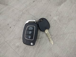 Used 2021 Hyundai Venue [2019-2022] SX 1.0  Turbo iMT Petrol Manual extra CAR KEY VIEW
