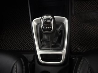 Used 2021 Hyundai Venue [2019-2022] SX 1.0  Turbo iMT Petrol Manual interior GEAR  KNOB VIEW
