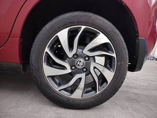 Used 2020 Toyota Glanza [2019-2022] V CVT Petrol Automatic tyres LEFT REAR TYRE RIM VIEW