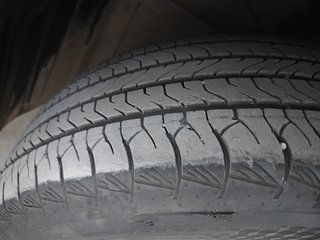 Used 2023 Toyota Urban Cruiser Hyryder V Hybrid Dual Tone Hybrid Automatic tyres LEFT FRONT TYRE TREAD VIEW