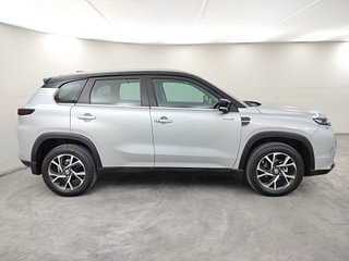 Used 2023 Toyota Urban Cruiser Hyryder V Hybrid Dual Tone Hybrid Automatic exterior RIGHT SIDE VIEW