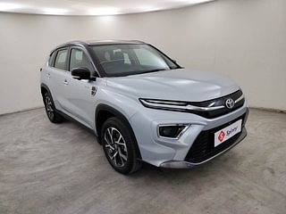 Used 2023 Toyota Urban Cruiser Hyryder V Hybrid Dual Tone Hybrid Automatic exterior RIGHT FRONT CORNER VIEW