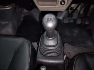 Used 2021 Maruti Suzuki Eeco AC 5 STR Petrol Manual interior GEAR  KNOB VIEW