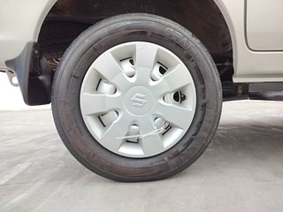 Used 2021 Maruti Suzuki Eeco AC 5 STR Petrol Manual tyres RIGHT REAR TYRE RIM VIEW