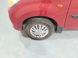 Used 2017 Maruti Suzuki Alto 800 [2016-2019] Lxi (O) Petrol Manual tyres LEFT FRONT TYRE RIM VIEW
