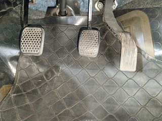 Used 2017 Maruti Suzuki Alto 800 [2016-2019] Lxi (O) Petrol Manual interior PEDALS VIEW
