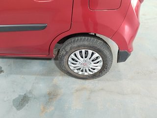Used 2017 Maruti Suzuki Alto 800 [2016-2019] Lxi (O) Petrol Manual tyres LEFT REAR TYRE RIM VIEW